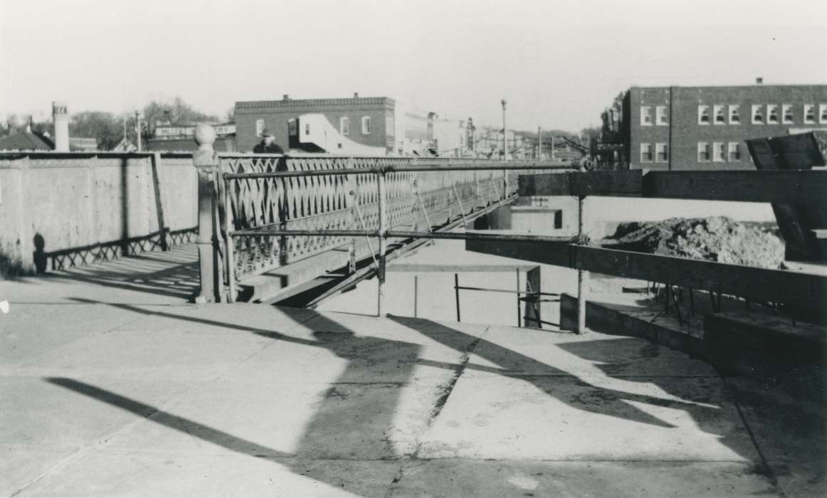 construction, history of Iowa, Waverly Public Library, Waverly, IA, Main Streets & Town Squares, Iowa, pedestrian, Iowa History, Cities and Towns, bridge