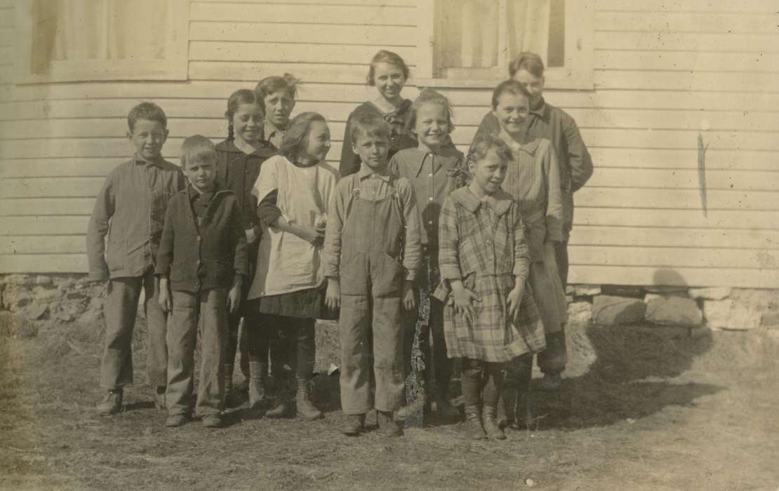 Macey, IA, history of Iowa, Mortenson, Jill, class, Schools and Education, Iowa, Children, Iowa History, Portraits - Group, school