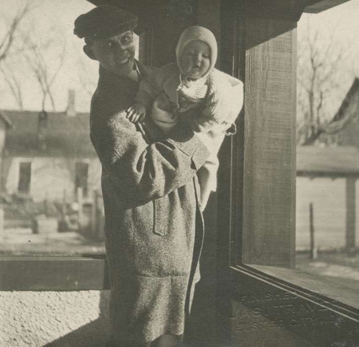 baby, Iowa History, McMurray, Doug, Children, Iowa, Webster City, IA, history of Iowa, Portraits - Group, Families