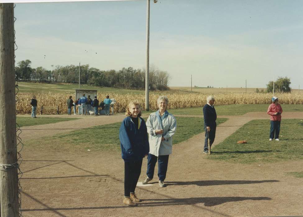 Portraits - Group, history of Iowa, Iowa History, Families, corn, Reinbeck, IA, Iowa, baseball, Sports, Children, East, Lindsey