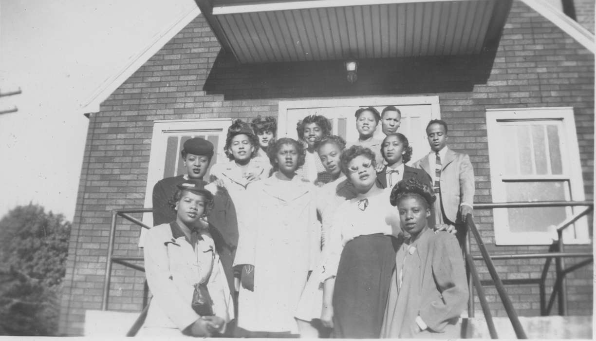 Portraits - Group, choir, Religion, Religious Structures, african american, Waterloo, IA, Iowa History, Henderson, Jesse, People of Color, history of Iowa, Iowa