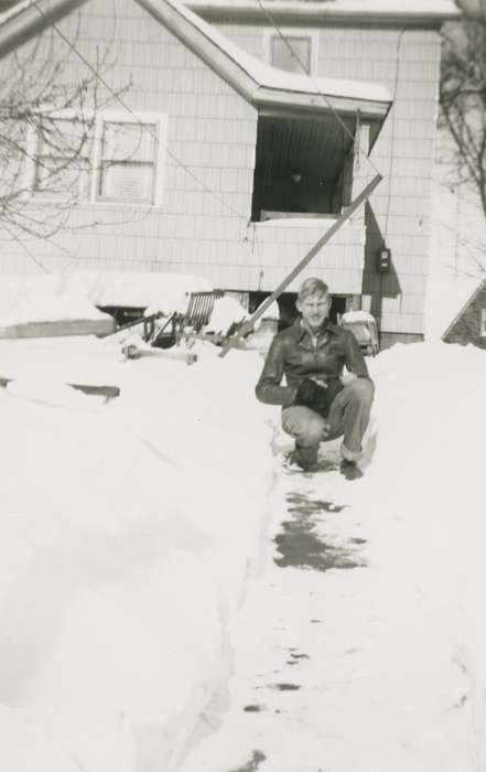 Portraits - Individual, Iowa History, Iowa, shoveling, IA, Whitfield, Carla & Richard, Homes, snow, history of Iowa, Winter