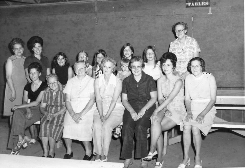 Portraits - Group, Hatcher, Darlene, Iowa History, USA, women, Iowa, history of Iowa