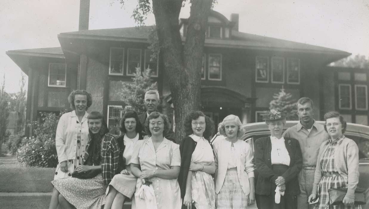 Portraits - Group, yard, history of Iowa, Iowa History, Families, Webster City, IA, McMurray, Doug, glasses, Iowa, hairstyle, Homes, house, Children, hat