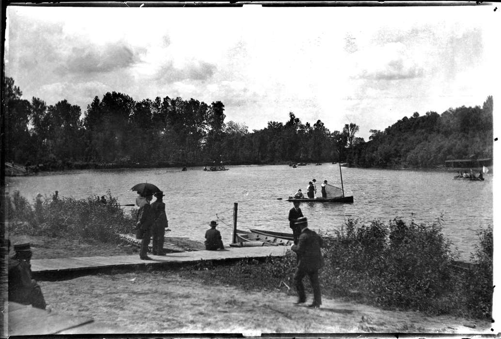 protest, Iowa, dock, boat, river, umbrella, Lakes, Rivers, and Streams, Lemberger, LeAnn, forest, Ottumwa, IA, Civic Engagement, history of Iowa, Iowa History