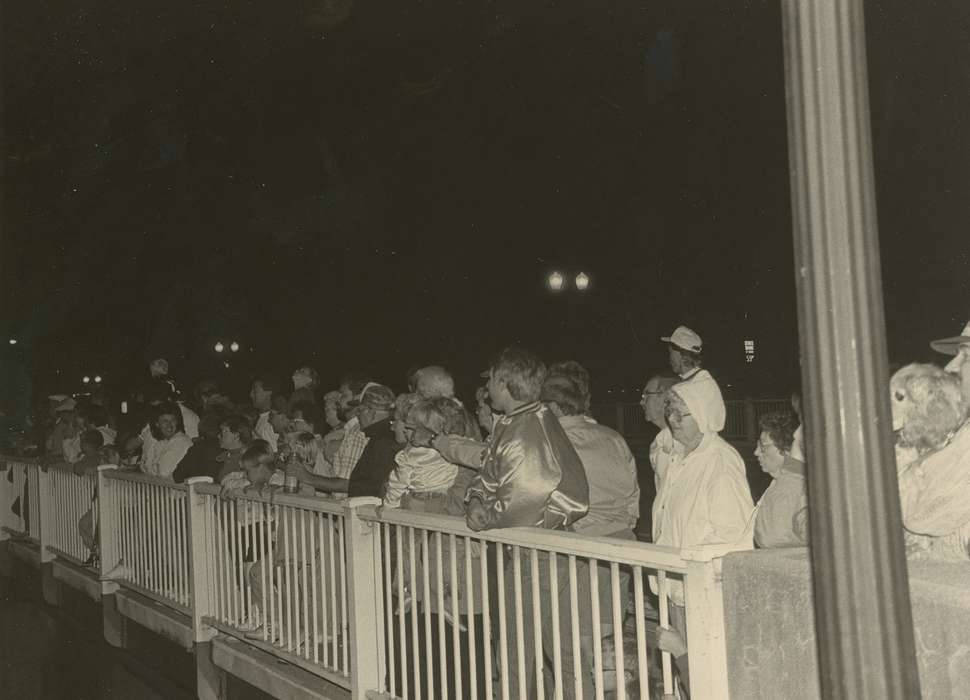 festival, Main Streets & Town Squares, bridge, Iowa History, history of Iowa, Entertainment, Families, Waverly, IA, Fairs and Festivals, Iowa, Waverly Public Library