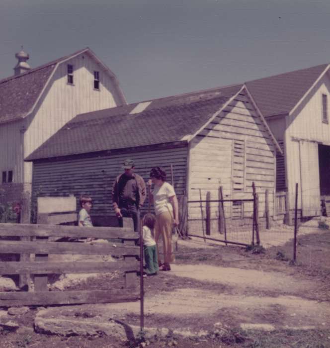 Yezek, Peter, history of Iowa, Farms, Barns, Iowa, Rock Falls, IA, Families, fence, Iowa History