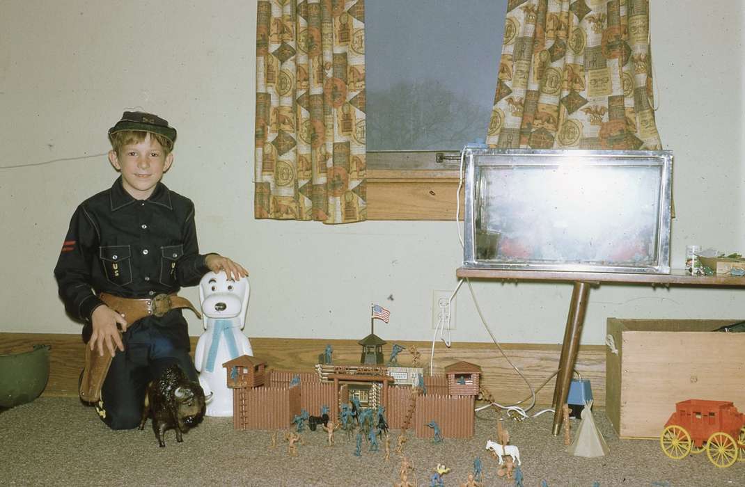 Military and Veterans, history of Iowa, Iowa History, IA, dress up, toys, costume, Iowa, Zischke, Ward, curtain, Children, Leisure
