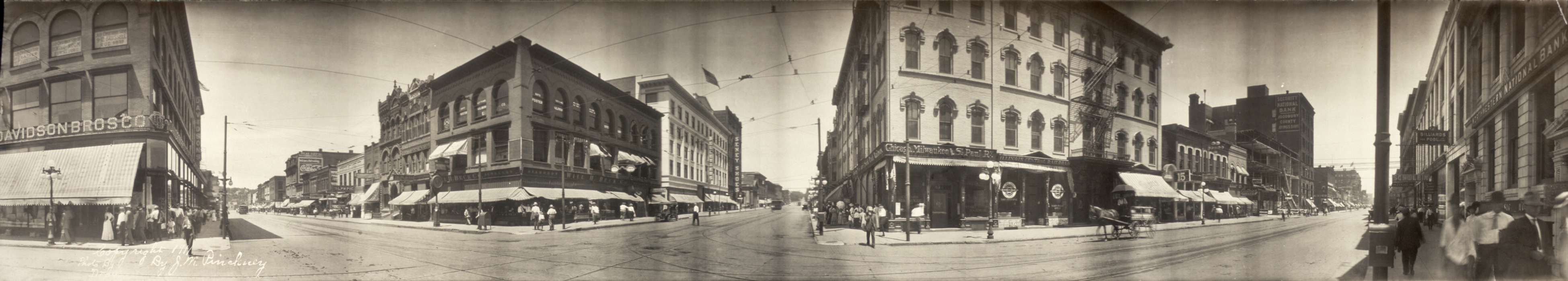 mainstreet, Main Streets & Town Squares, history of Iowa, Iowa History, Library of Congress, storefront, buildings, dirt street, storefront awning, panorama, Iowa, Cities and Towns