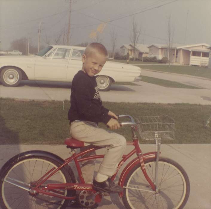 Motorized Vehicles, Iowa History, bicycle, Leisure, Children, Hulsey, Anne, Iowa, history of Iowa, Portraits - Individual, Homes, car, IA, bike