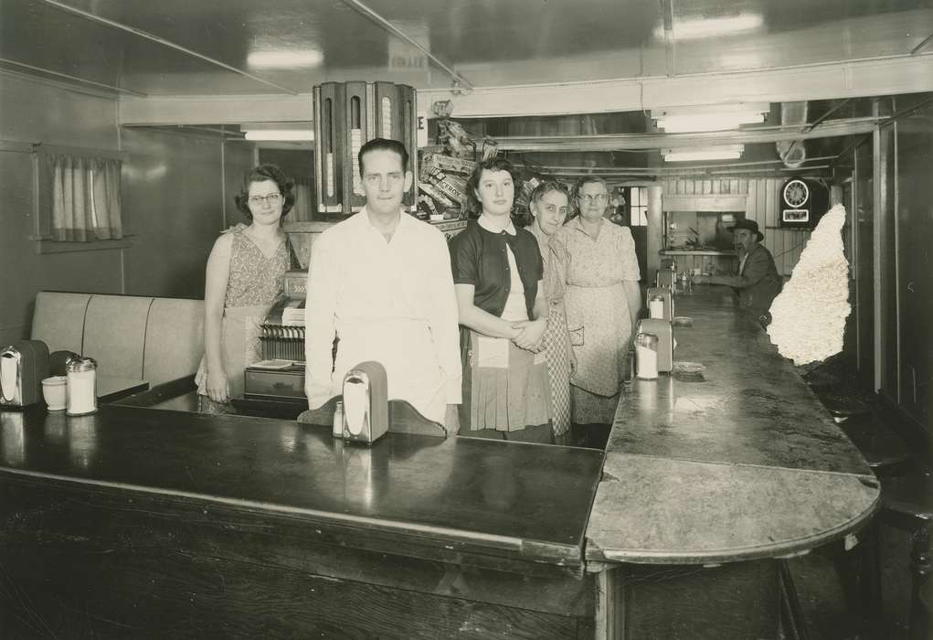 Portraits - Group, Iowa, Businesses and Factories, cafe, restaurant, counter, Labor and Occupations, history of Iowa, Nixon, Charles, Coon Rapids, IA, Iowa History