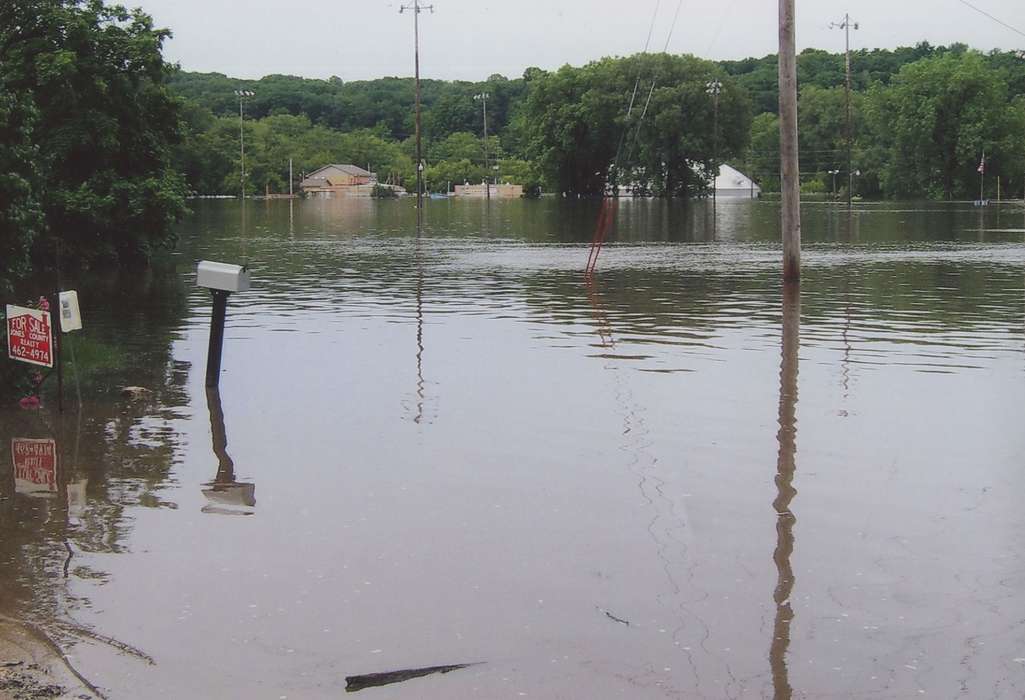 Iowa, stadium light, telephone pole, history of Iowa, Lakes, Rivers, and Streams, sign, Anamosa, IA, Hatcher, Cecilia, mailbox, Floods, Iowa History