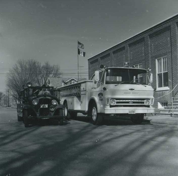 history of Iowa, fire truck, Waverly Public Library, fire engine, Iowa, Iowa History, fire department, Labor and Occupations