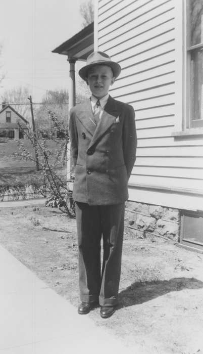 Burlington, IA, Busse, Victor, history of Iowa, Iowa, Iowa History, suit, Portraits - Individual