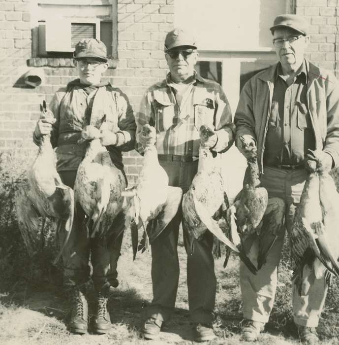 Portraits - Group, geese, Animals, Iowa History, Iowa, hunting, Outdoor Recreation, Nixon, Charles, Coon Rapids, IA, history of Iowa