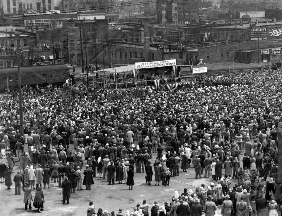 Cities and Towns, Iowa History, Iowa, Civic Engagement, crowd, Lemberger, LeAnn, Ottumwa, IA, president, history of Iowa