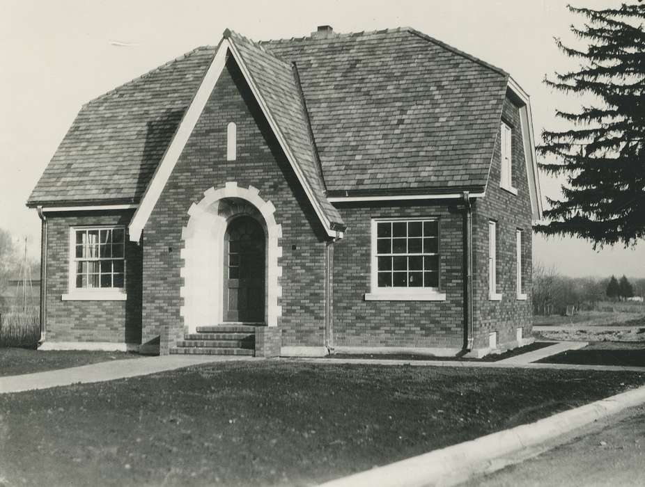 history of Iowa, Cemeteries and Funerals, Businesses and Factories, Waverly, IA, Waverly Public Library, Iowa, bricks, office, harlington, Iowa History