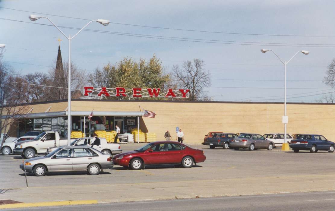 history of Iowa, Iowa History, Businesses and Factories, grocery store, Waverly Public Library, Iowa, fareway