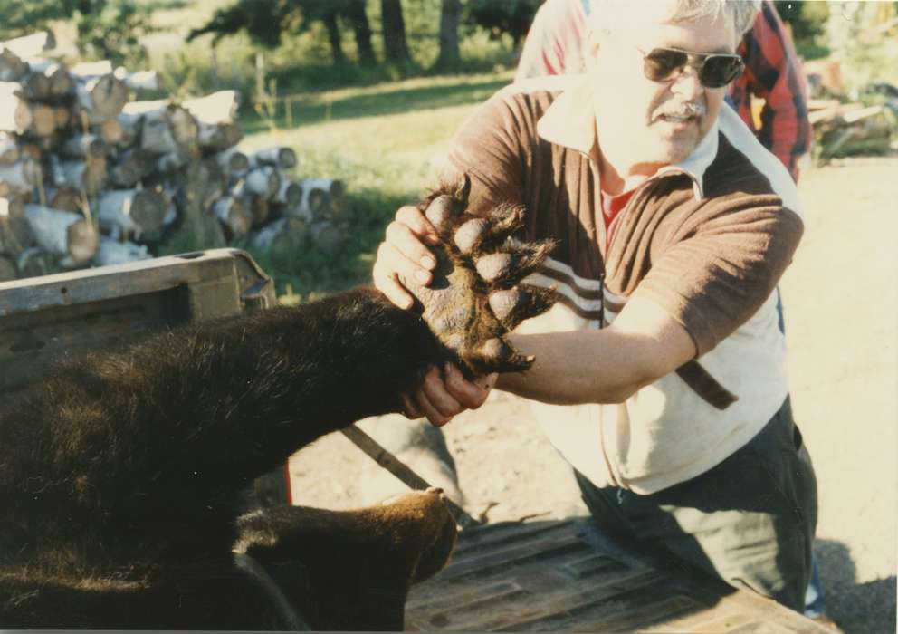 Travel, bear, history of Iowa, Iowa History, Smith, Diane, Canada, Iowa, Outdoor Recreation, hunter, Portraits - Individual
