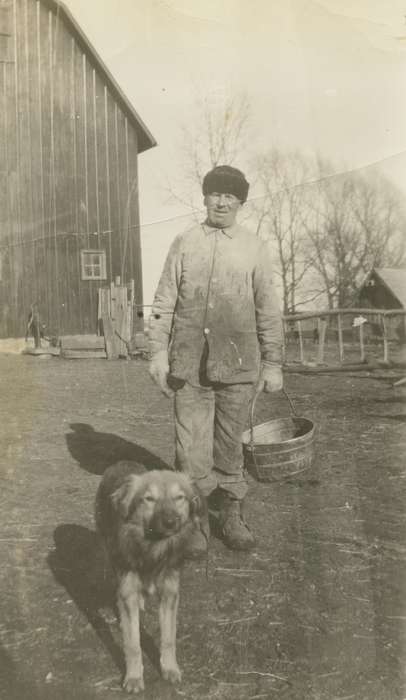 history of Iowa, pail, IA, Iowa History, Animals, Iowa, Yezek, Peter, Farms, dog