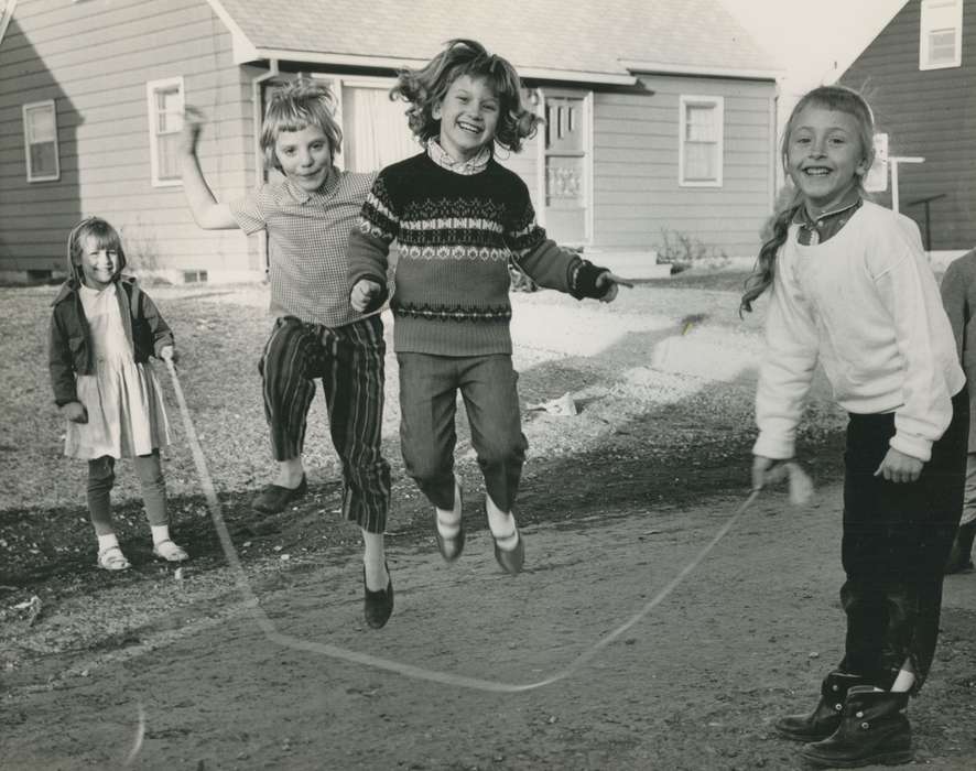 Camden, Shannon, Children, Iowa History, Iowa, jump rope, Fort Dodge, IA, Leisure, history of Iowa