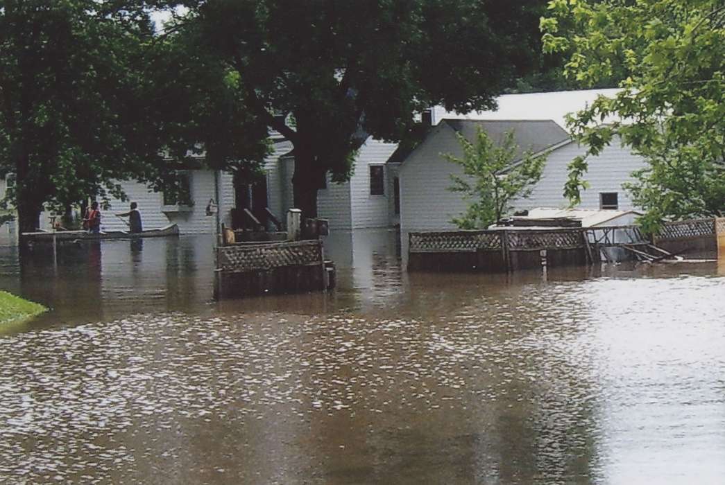 Iowa, boat, Homes, yard, Lakes, Rivers, and Streams, house, fence, Anamosa, IA, Hatcher, Cecilia, history of Iowa, disaster, Floods, Iowa History