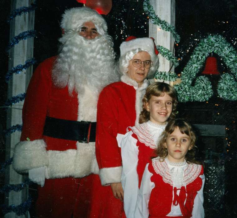 Portraits - Group, christmas, Iowa History, Iowa, Heilman, John, santa claus, mrs. claus, history of Iowa, Holidays, Storm Lake, IA