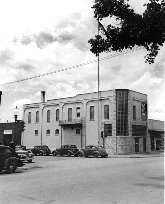 Military and Veterans, history of Iowa, Iowa History, Ottumwa, IA, Lemberger, LeAnn, Motorized Vehicles, Iowa, vfw