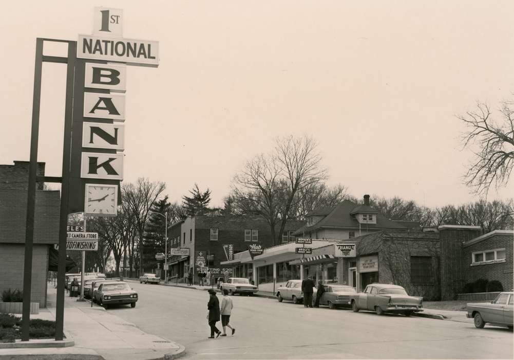 Businesses and Factories, bank, Cities and Towns, Iowa History, Iowa, university of northern iowa, walking, iowa state teachers college, uni, college hill, street, UNI Special Collections & University Archives, downtown, Cedar Falls, IA, history of Iowa