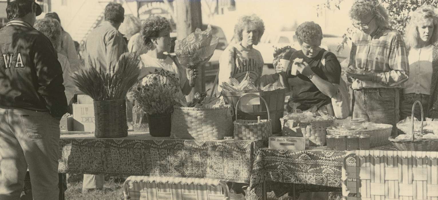 history of Iowa, Entertainment, Waverly Public Library, baskets, Waverly, IA, Main Streets & Town Squares, Iowa, festival, Iowa History, Fairs and Festivals