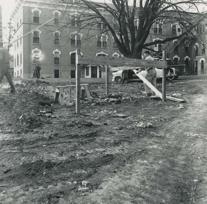 Waverly Public Library, history of Iowa, construction materials, Iowa History, Waverly, IA, Iowa, construction, construction crew, Labor and Occupations