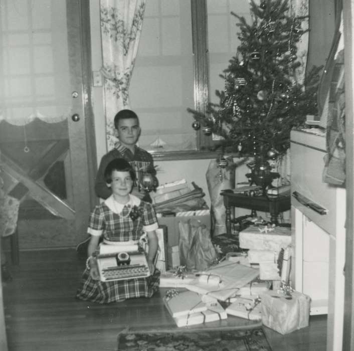 typewriter, Iowa History, Holidays, Iowa, christmas, christmas tree, history of Iowa, Portraits - Group, presents, Homes, Cedar Falls, IA, Walker, Erik