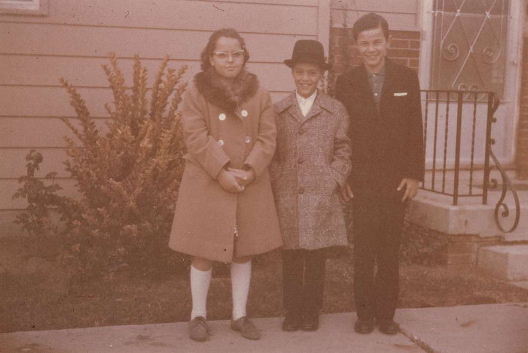 Portraits - Group, italian american, Campopiano Von Klimo, Melinda, knee socks, socks, history of Iowa, Iowa History, fedora, coat, Iowa, pose, Children, Des Moines, IA