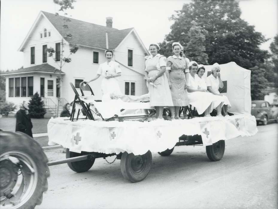 Portraits - Group, history of Iowa, red cross, uniform, Entertainment, Iowa History, woman, nurse, parade float, Iowa, nurse cap, Homes, house, Waverly Public Library