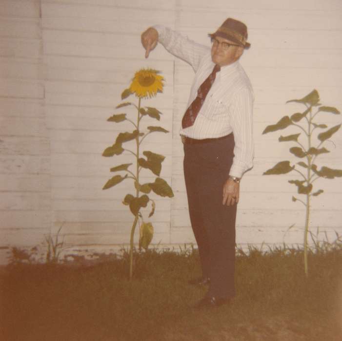 Leisure, La Porte City, IA, sunflower, history of Iowa, Iowa History, Liekweg, Amy, silly, Iowa, flower, hat, Portraits - Individual