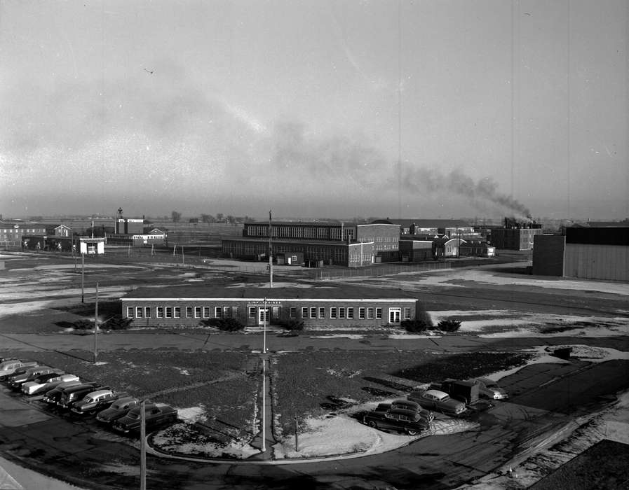 Lemberger, LeAnn, Cities and Towns, Motorized Vehicles, Iowa History, Iowa, history of Iowa, Businesses and Factories, car, Ottumwa, IA, airport