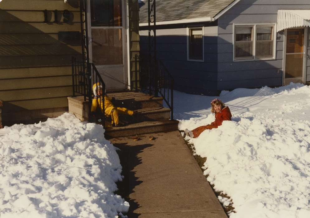 history of Iowa, Iowa History, Families, Winter, Reinbeck, IA, coat, Iowa, Homes, snow, Children, East, Lindsey