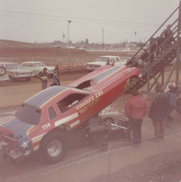 drag race, dragster, Iowa History, history of Iowa, Motorized Vehicles, Eddyville, IA, car, speedway, Zegers, Linda, Iowa