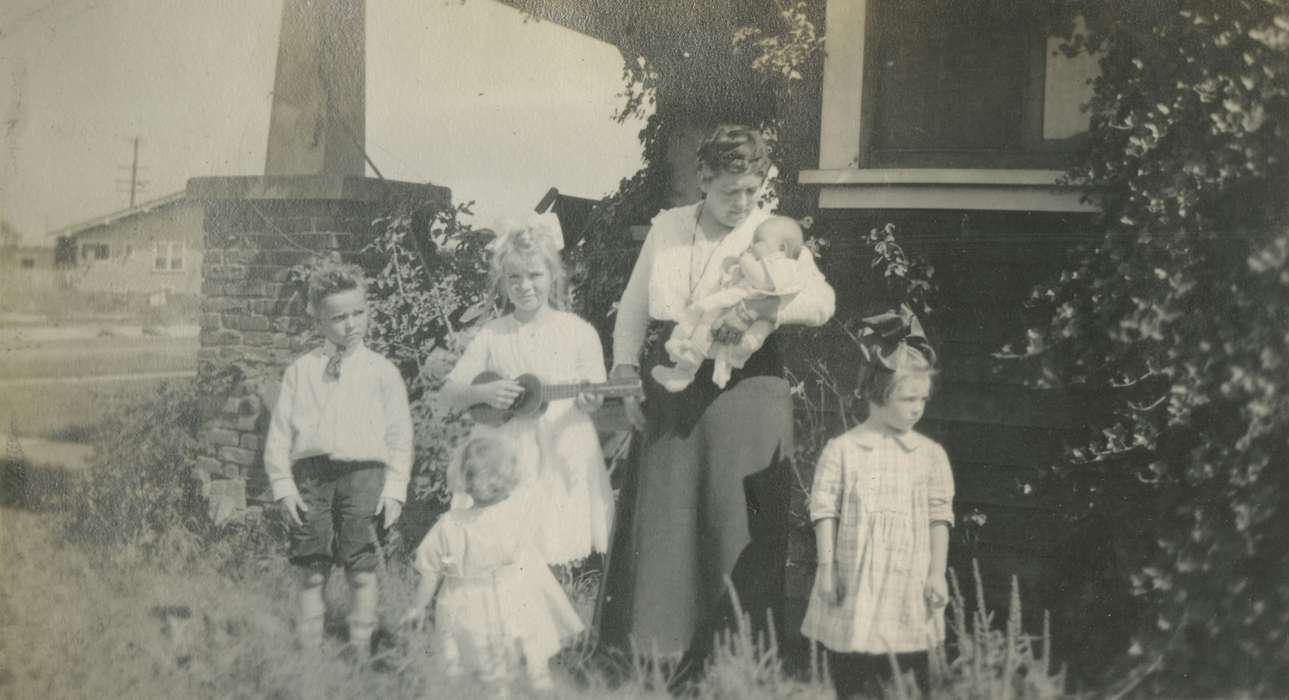 Travel, ukulele, Pasadena, CA, history of Iowa, Mortenson, Jill, Iowa History, Iowa, guitar, correct date needed, Children
