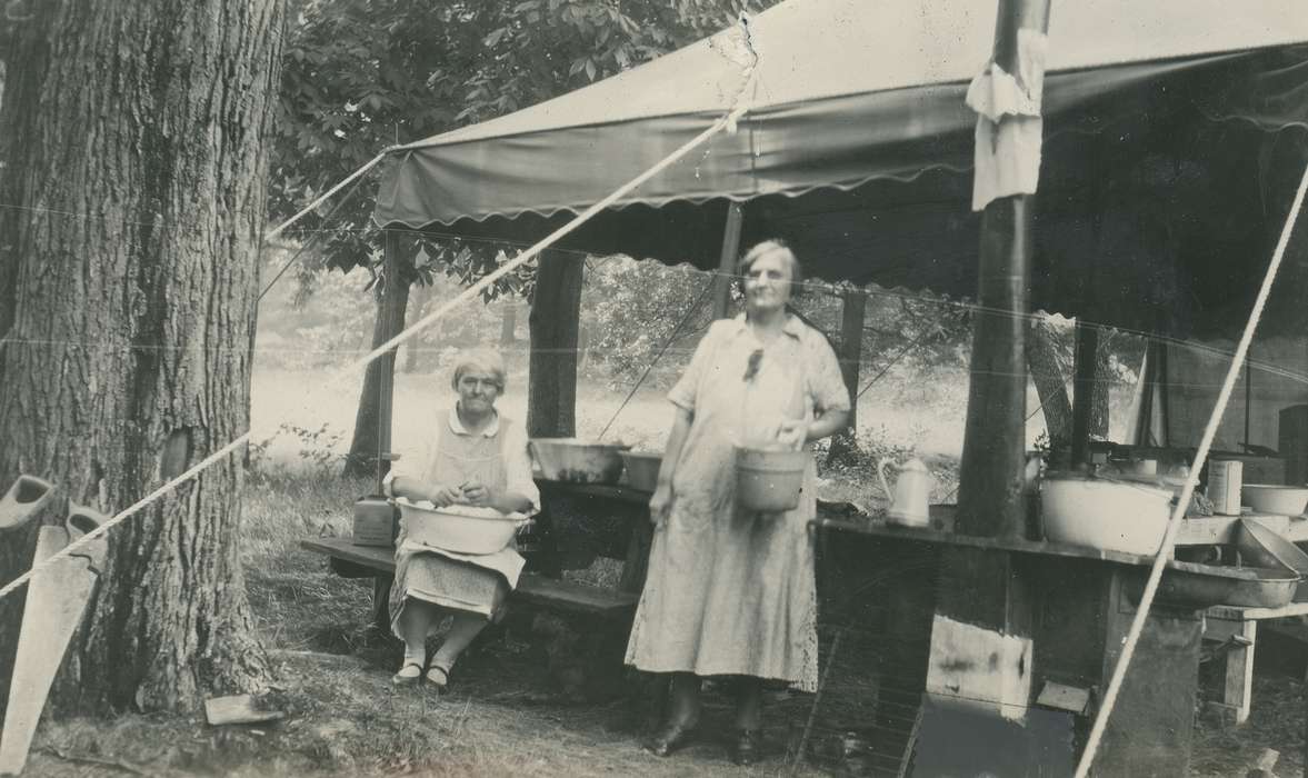 Portraits - Group, Food and Meals, Iowa, tent, cooking, McMurray, Doug, Lehigh, IA, cooks, Labor and Occupations, history of Iowa, state park, dolliver, Iowa History, park