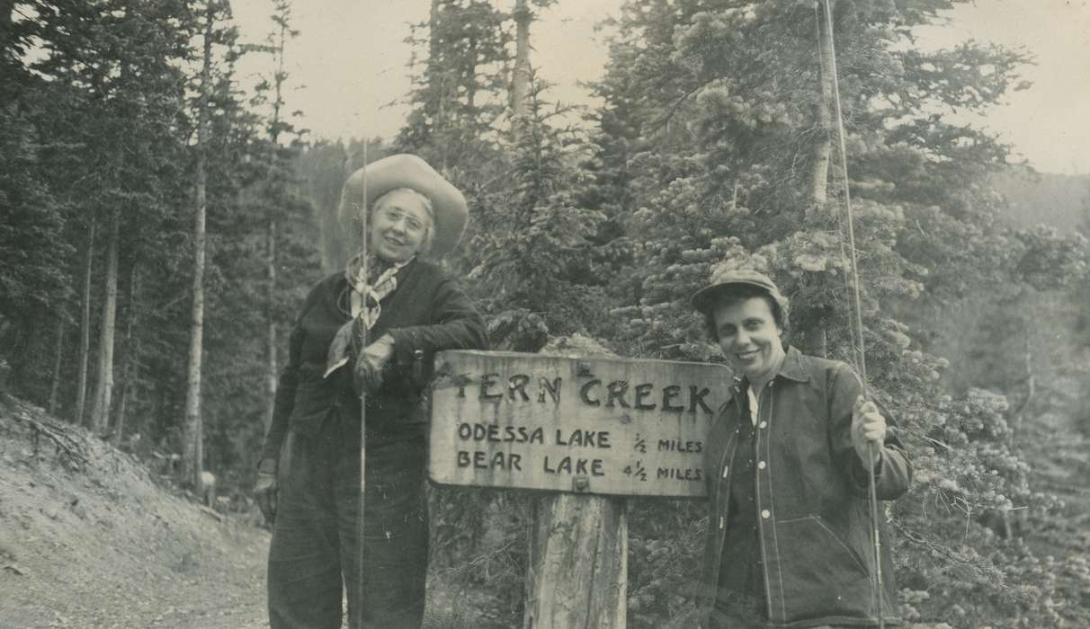 Portraits - Group, Grand Lake, CO, Iowa History, Iowa, McMurray, Doug, Travel, kerchief, history of Iowa, sign