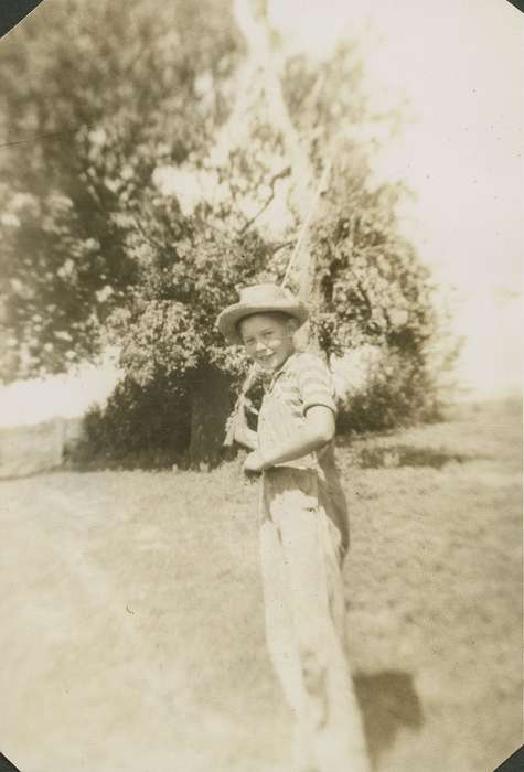 history of Iowa, Iowa History, fishing pole, Logan, IA, hat, Iowa, Henderson, Dan, boy, Farms, Children, Leisure, fishing rod, Portraits - Individual