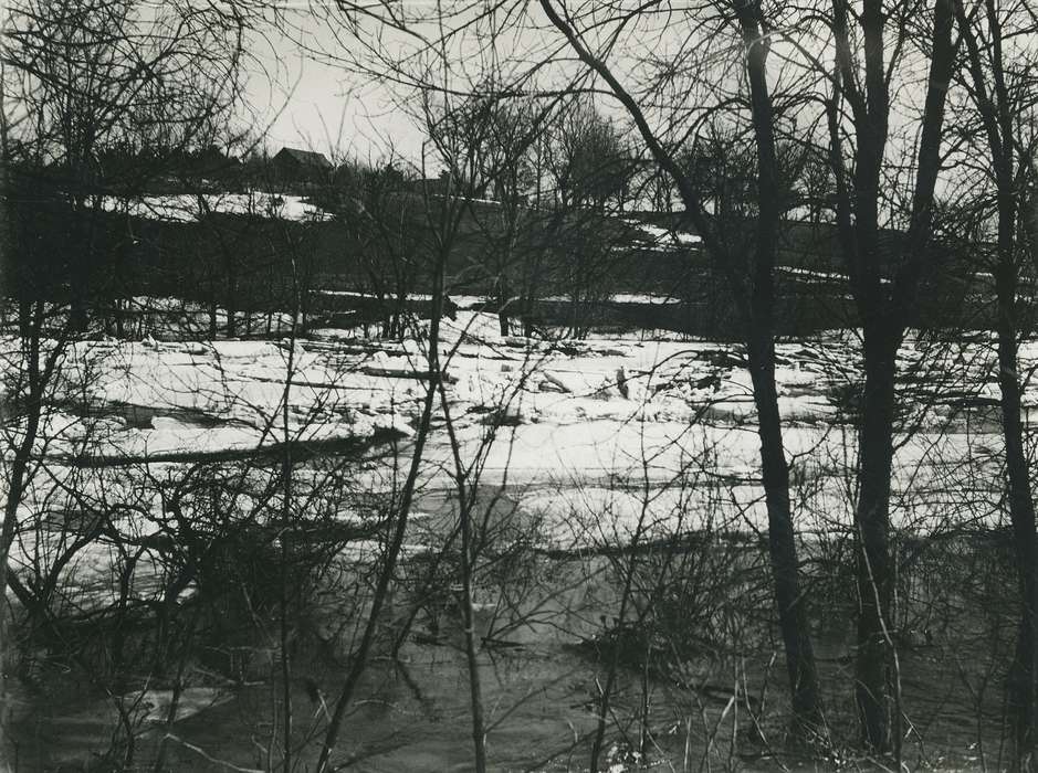 Floods, flooding, Iowa History, history of Iowa, tree line, Lakes, Rivers, and Streams, Waverly, IA, Aerial Shots, river, snow, Iowa, Landscapes, correct date needed, Waverly Public Library