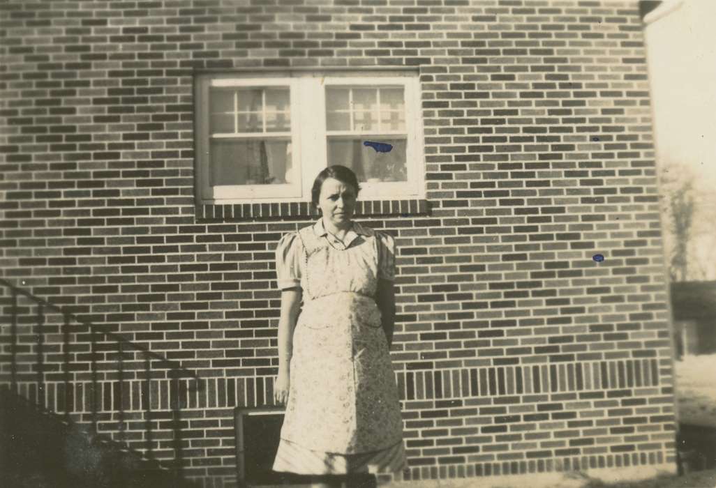 history of Iowa, Iowa, Mortenson, Jill, brick, Iowa History, Ackley, IA, Portraits - Individual