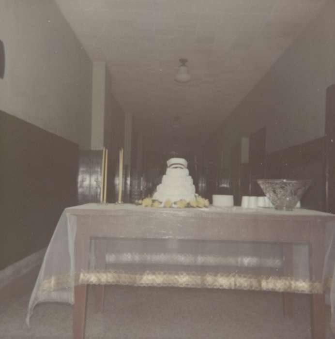 bowl, cake, history of Iowa, Iowa History, celebration, Spilman, Jessie Cudworth, Iowa, hallway, USA, Food and Meals