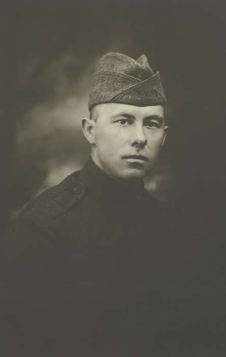 Military and Veterans, history of Iowa, uniform, Iowa History, World War I, veteran, Iowa, ceremonial uniform, Waverly Public Library, Portraits - Individual