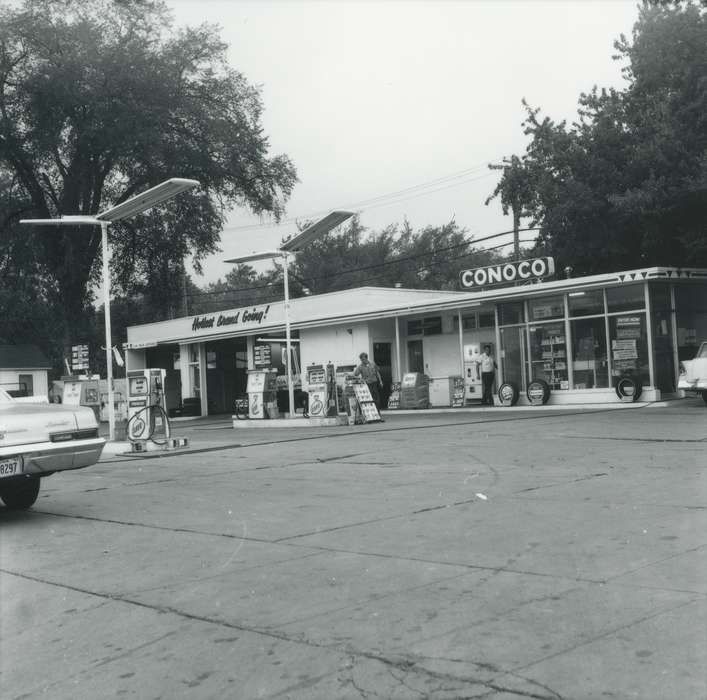 automobile service, auto shop, Iowa History, gas station, Waverly Public Library, Iowa, history of Iowa, parking lot, Businesses and Factories