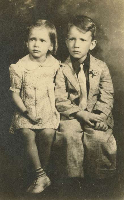 Geis, John, children, Iowa History, Children, Iowa, history of Iowa, Portraits - Group, Families, siblings, Creston, IA