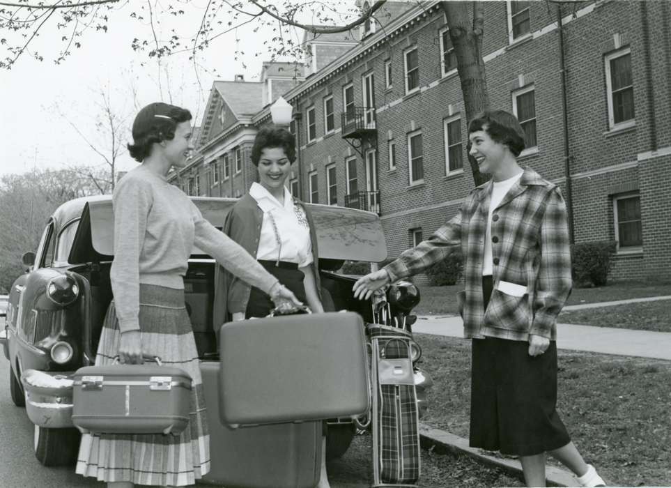 dorm, suitcase, car, Iowa History, Iowa, Motorized Vehicles, Schools and Education, university of northern iowa, iowa state teachers college, uni, UNI Special Collections & University Archives, Cedar Falls, IA, history of Iowa, golf clubs