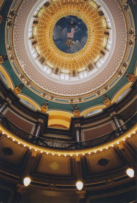 historic building, iowa capitol building, capitol, history of Iowa, Iowa History, iowa capitol rotunda, Iowa, Zischke, Ward, government building, correct date needed